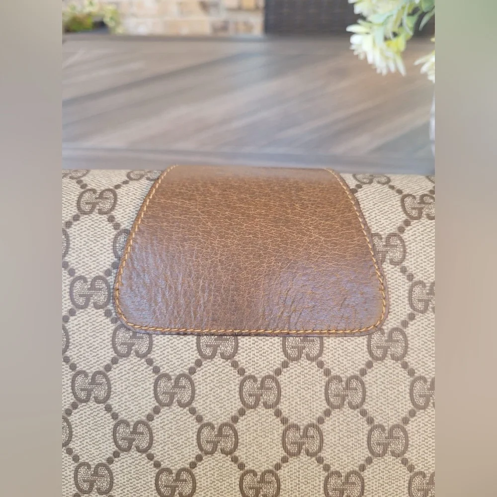 Vintage GUCCI Clutch - Picture 16 of 16